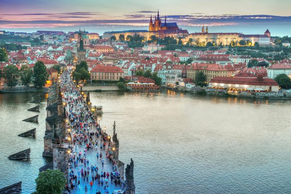 Week-end romantique à prague : le décor parfait pour dire je t'aime